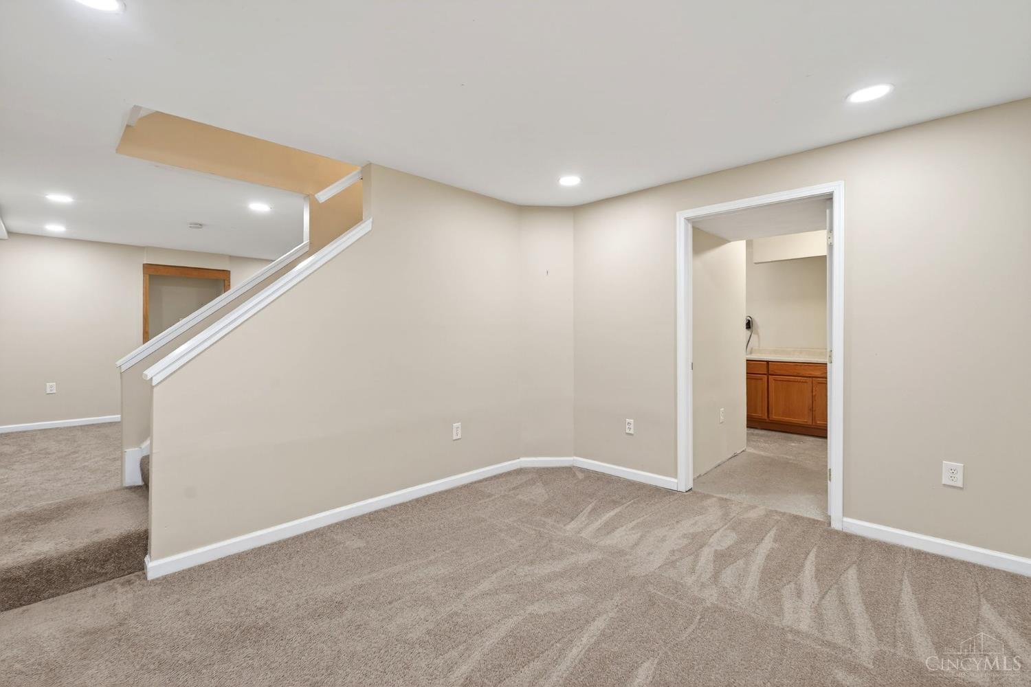 6978 Fallen Oaks Dr Property Photo 13