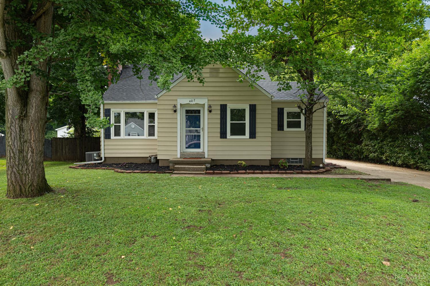 W 407 Lomar Avenue Property Photo 1