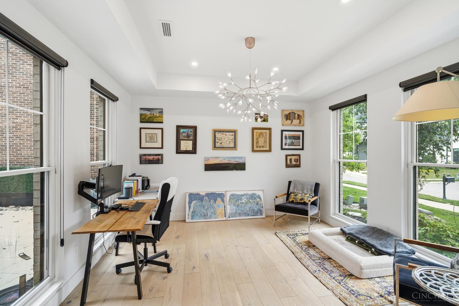2124 Gold Street Property Photo 5