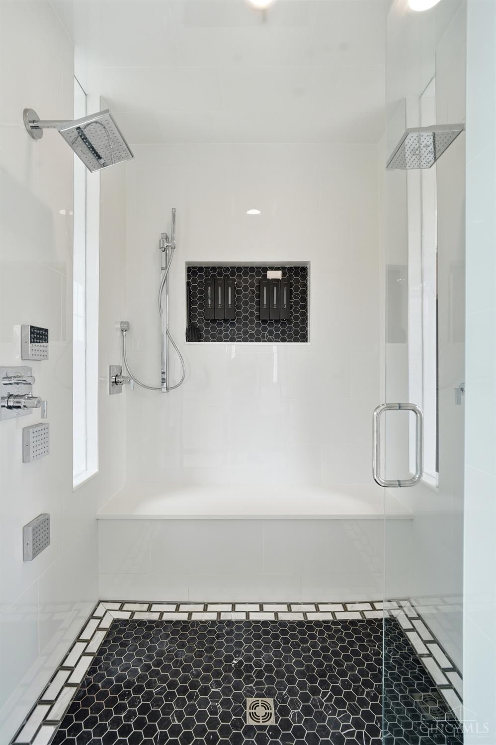2124 Gold Street Property Photo 40