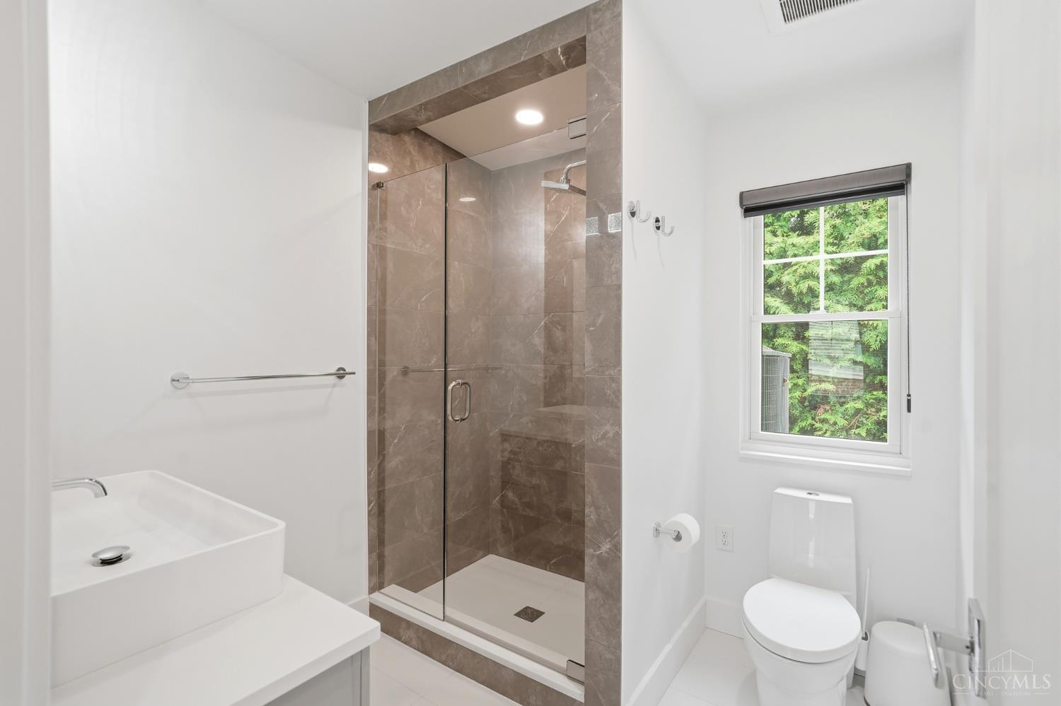 2124 Gold Street Property Photo 53