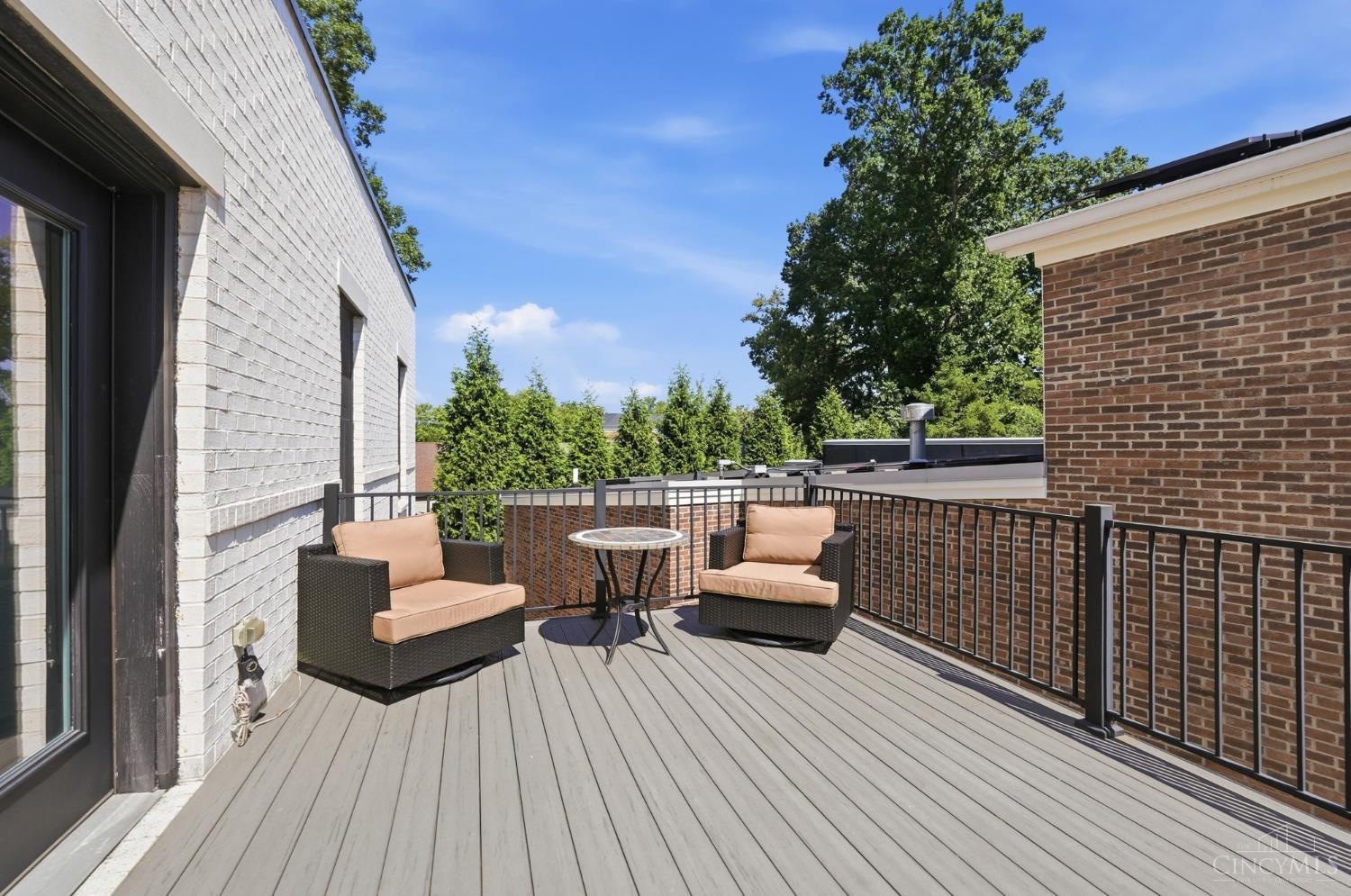 2124 Gold Street Property Photo 68