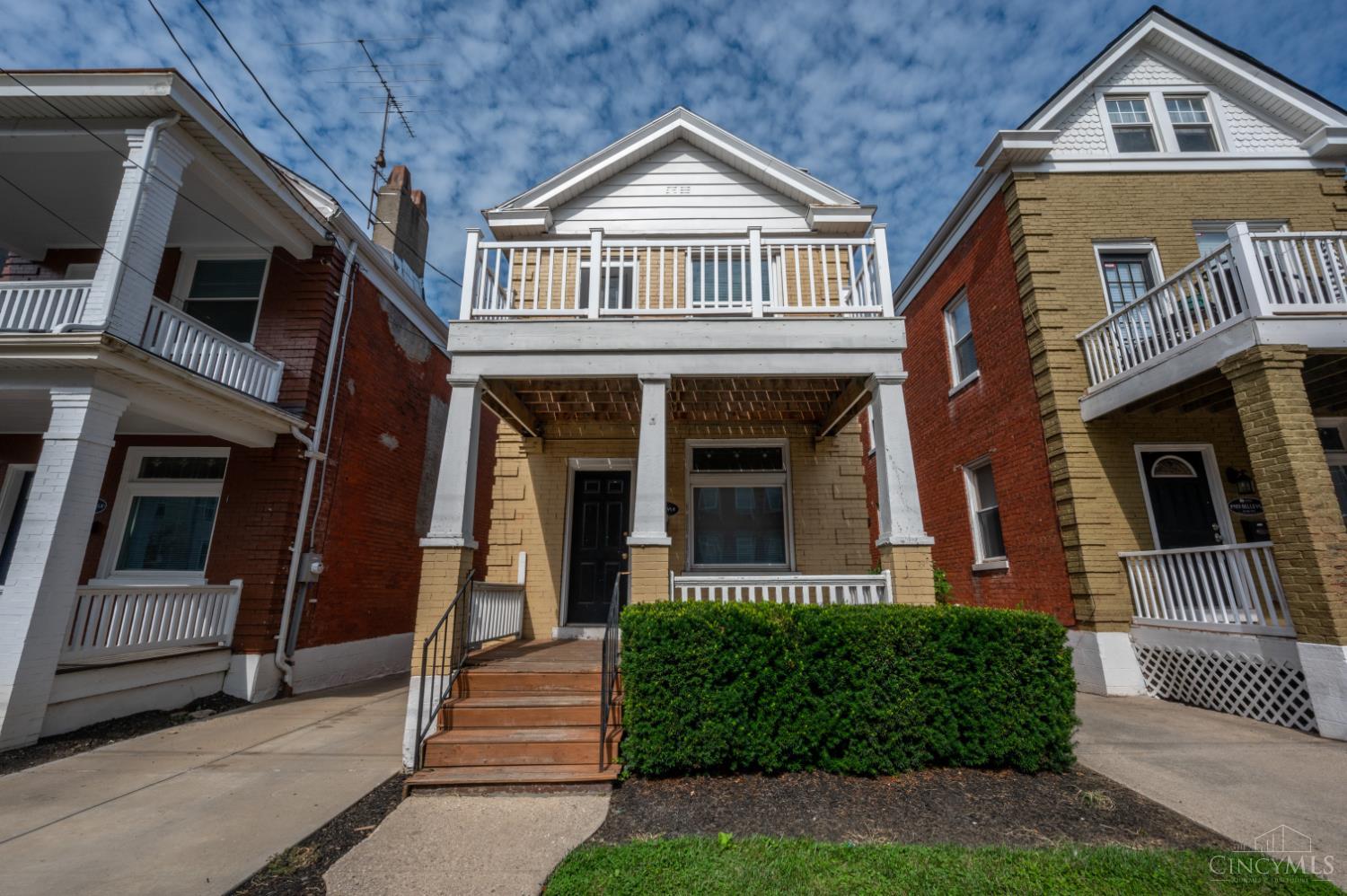 2921 Bellevue Avenue Property Photo 1