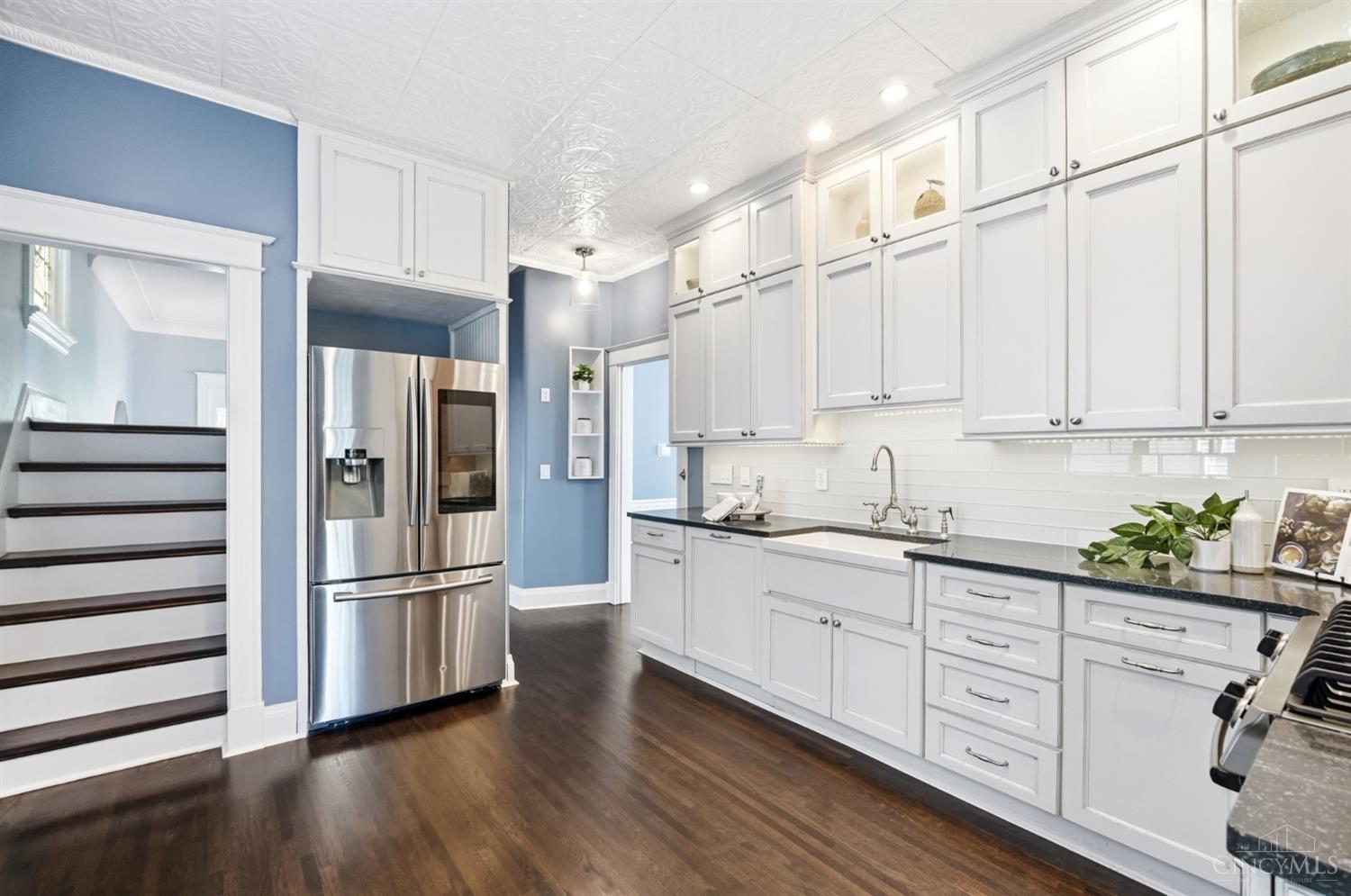 3767 Hyde Park Avenue Property Photo 12