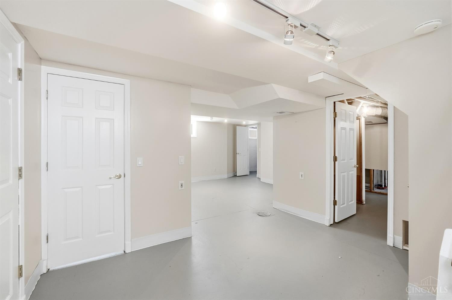 3767 Hyde Park Avenue Property Photo 30