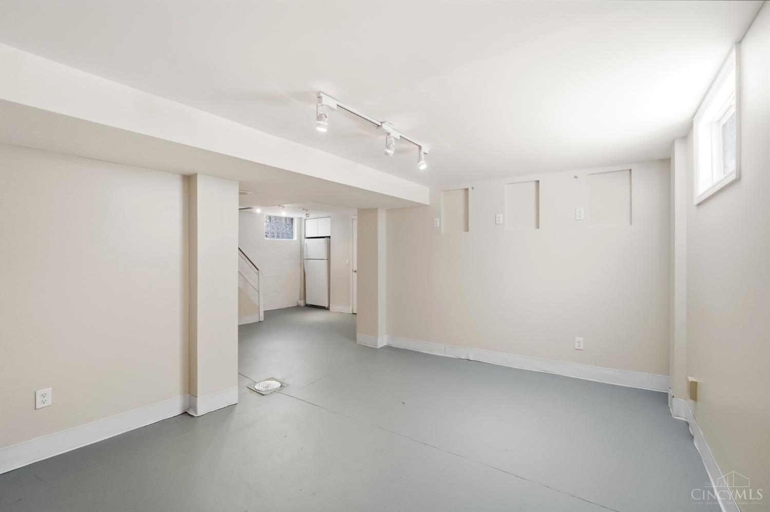 3767 Hyde Park Avenue Property Photo 32