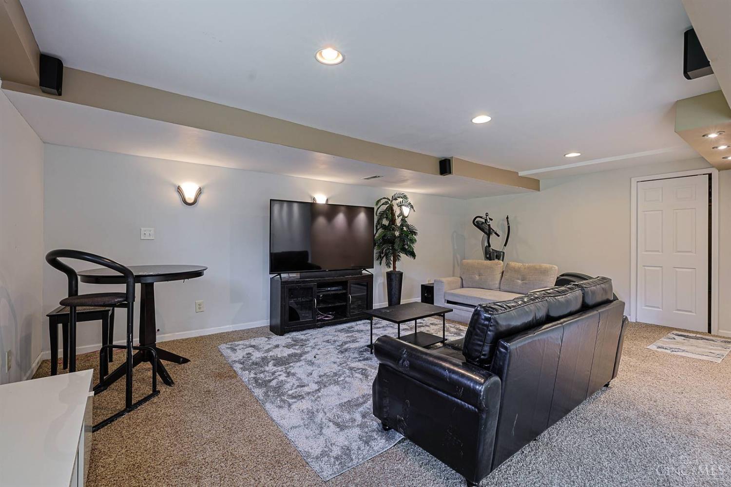 8485 Deer Path Property Photo 27