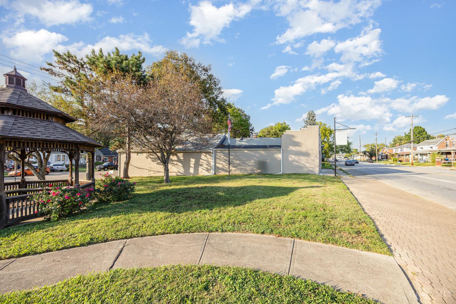 8611 Reading Road Property Photo 4