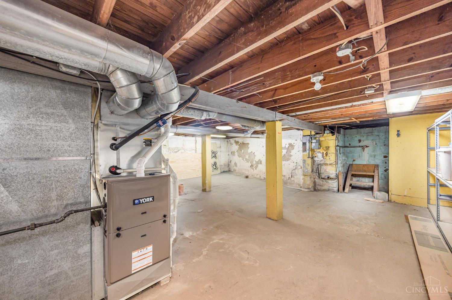 8611 Reading Road Property Photo 22