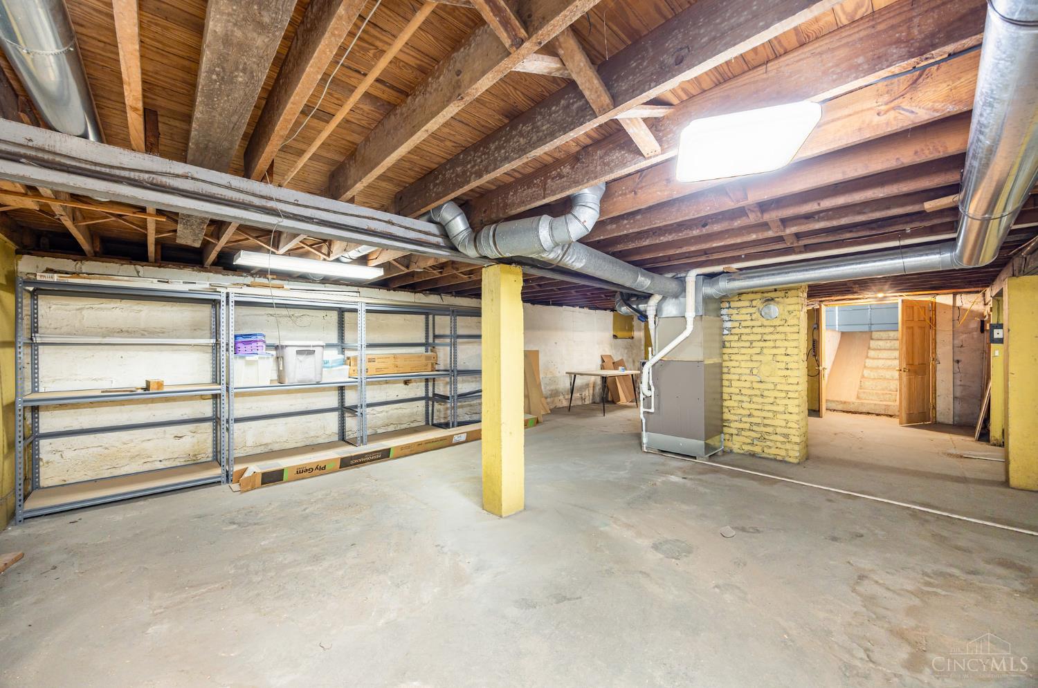 8611 Reading Road Property Photo 23