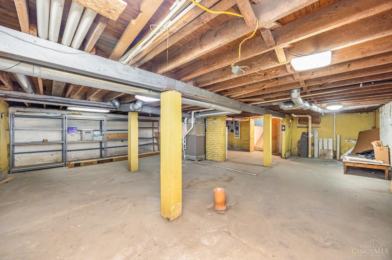 8611 Reading Road Property Photo 24