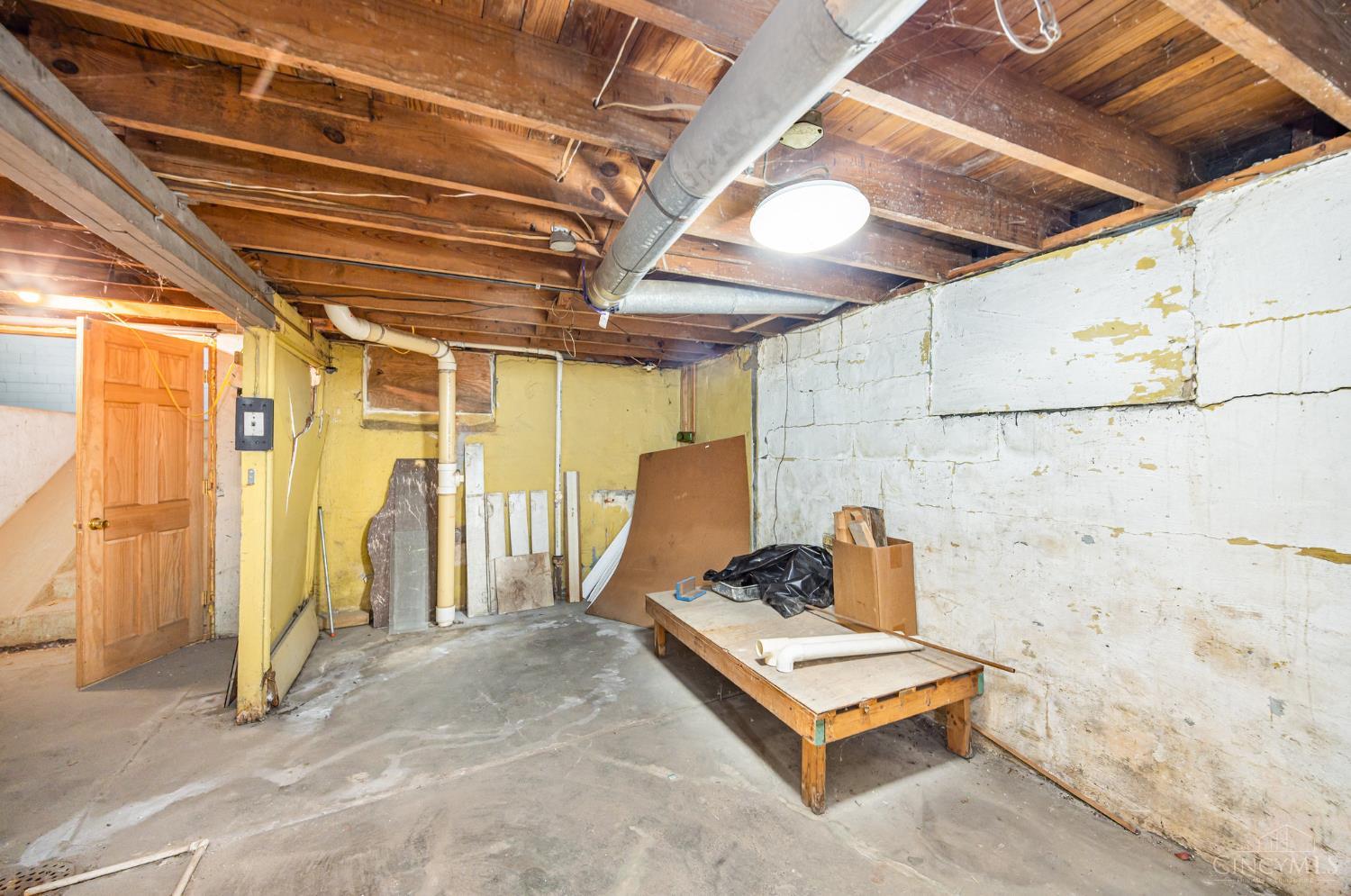 8611 Reading Road Property Photo 25