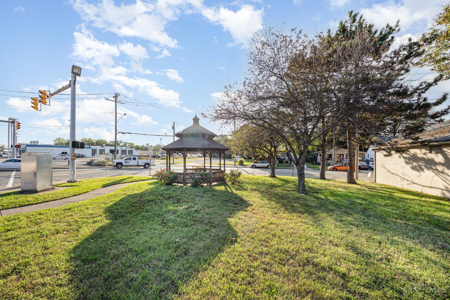 8611 Reading Road Property Photo 32