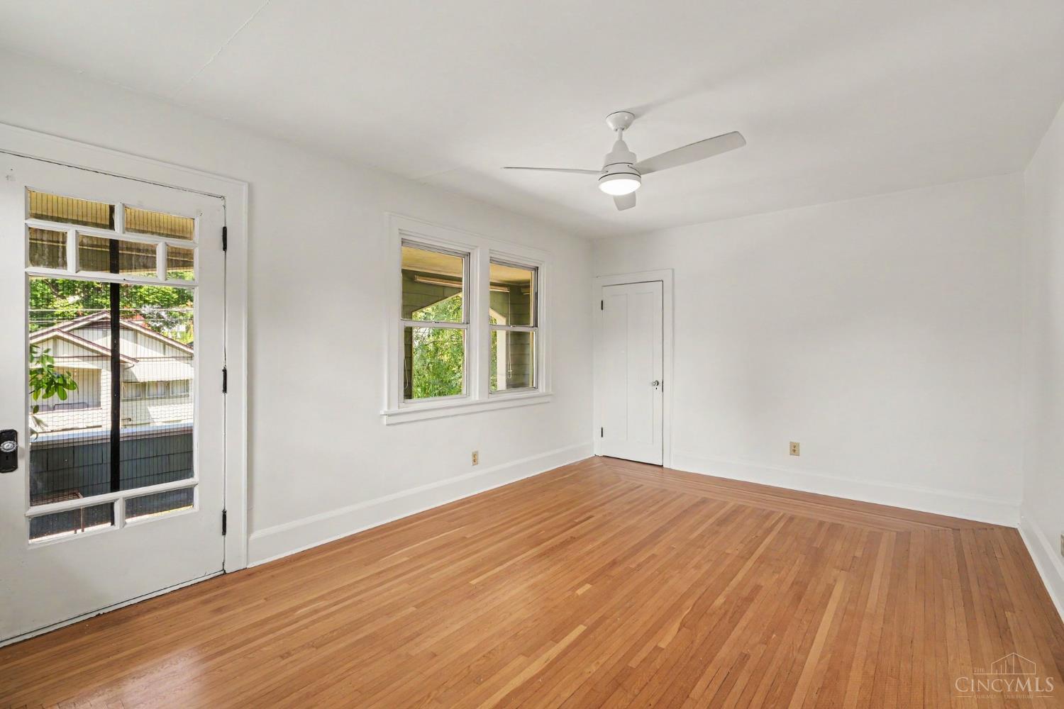 527 Flatt Terrace Property Photo 9