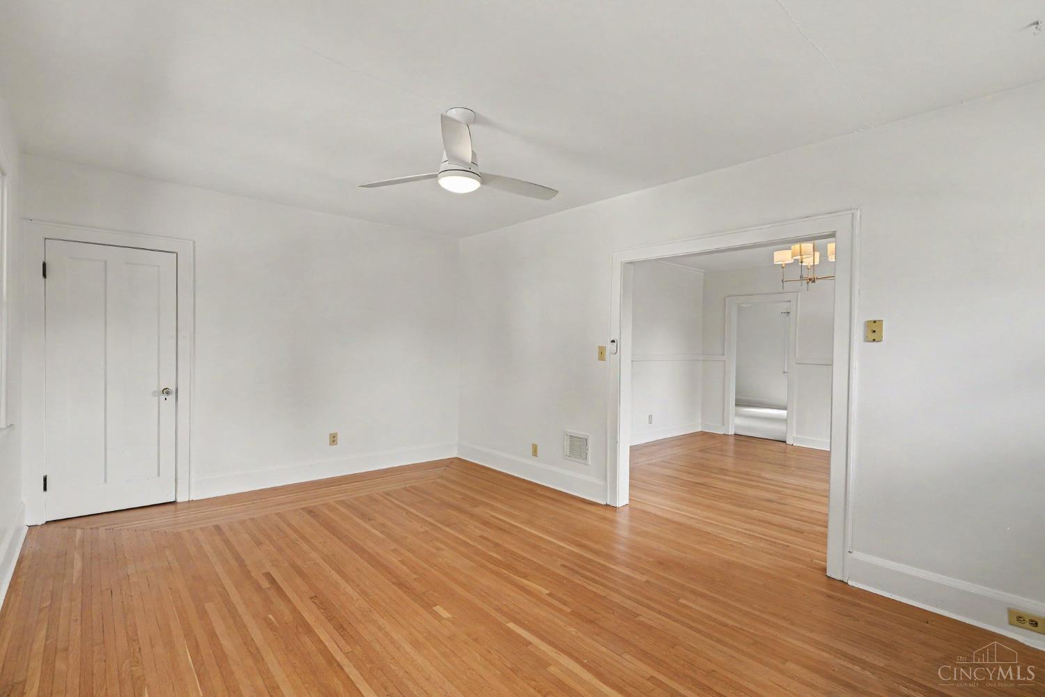 527 Flatt Terrace Property Photo 10