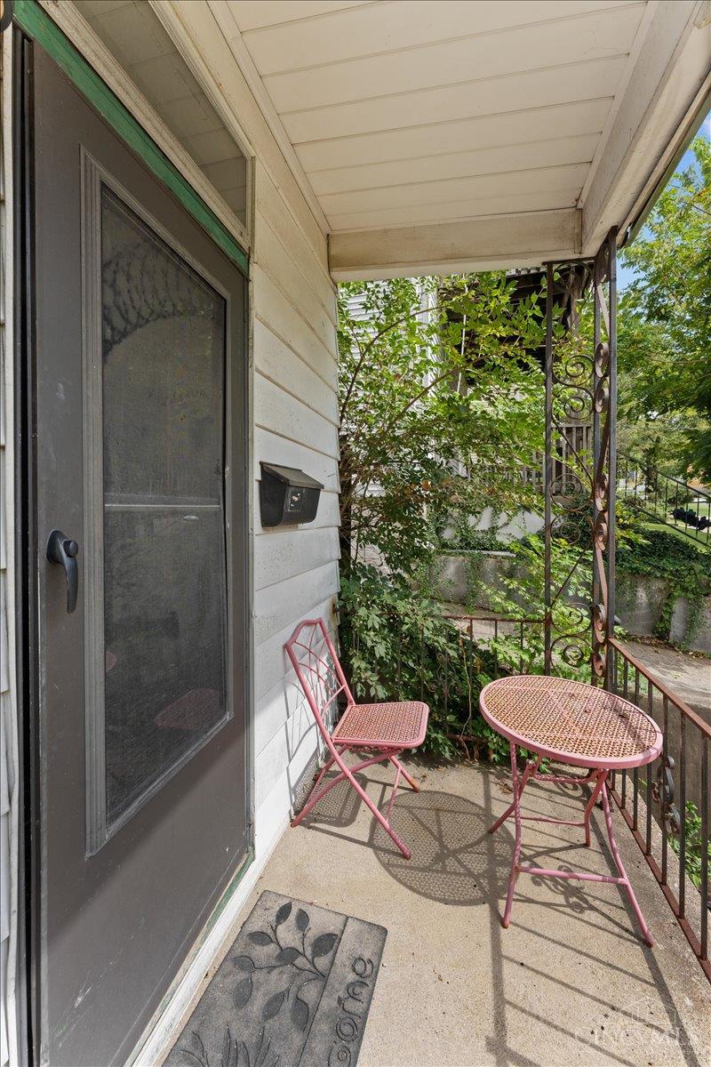 620 Riddle Road Property Photo 6