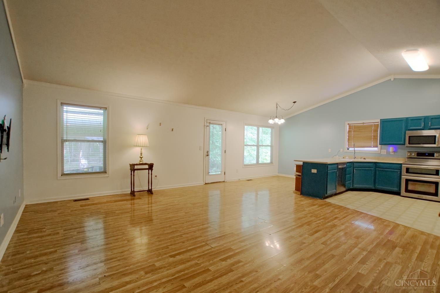 2053 River Birch Drive Property Photo 3