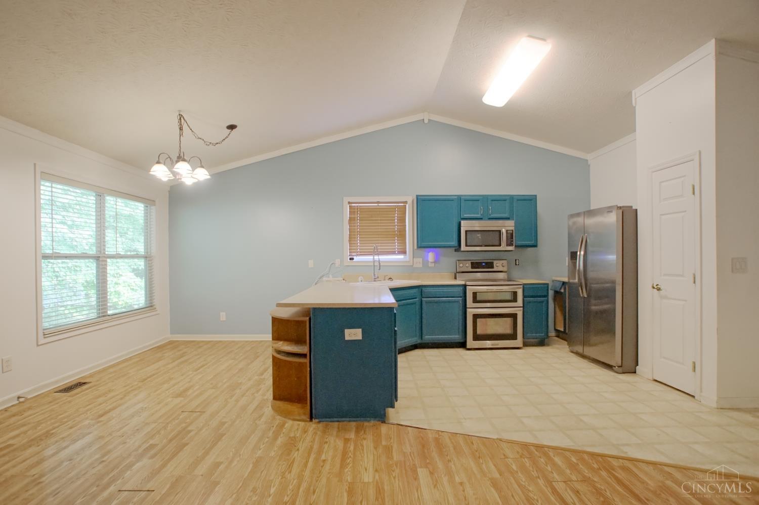 2053 River Birch Drive Property Photo 7