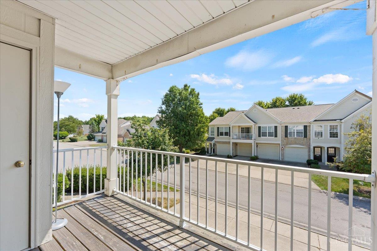 2124 Commons Circle Drive Property Photo 18