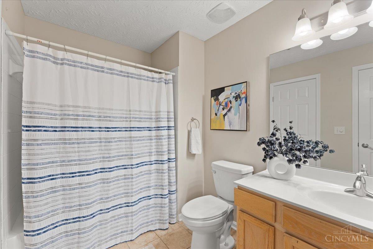 2124 Commons Circle Drive Property Photo 24