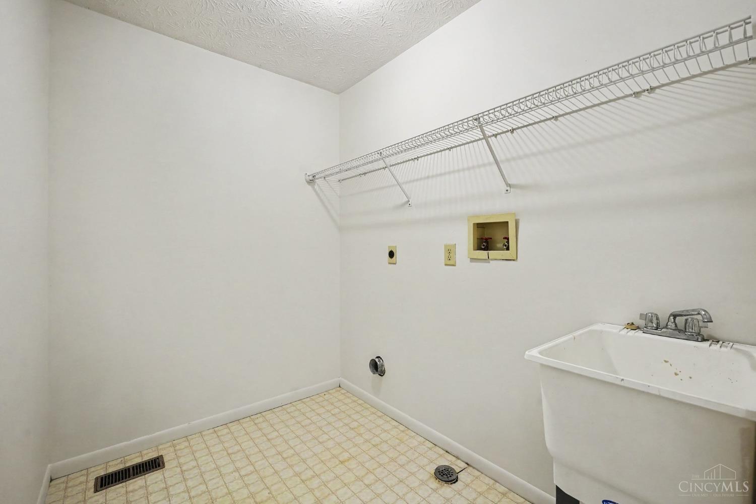 6421 Copperleaf Lane Property Photo 19