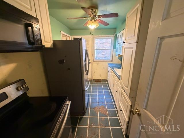 5204 Lillian Drive Property Photo 4