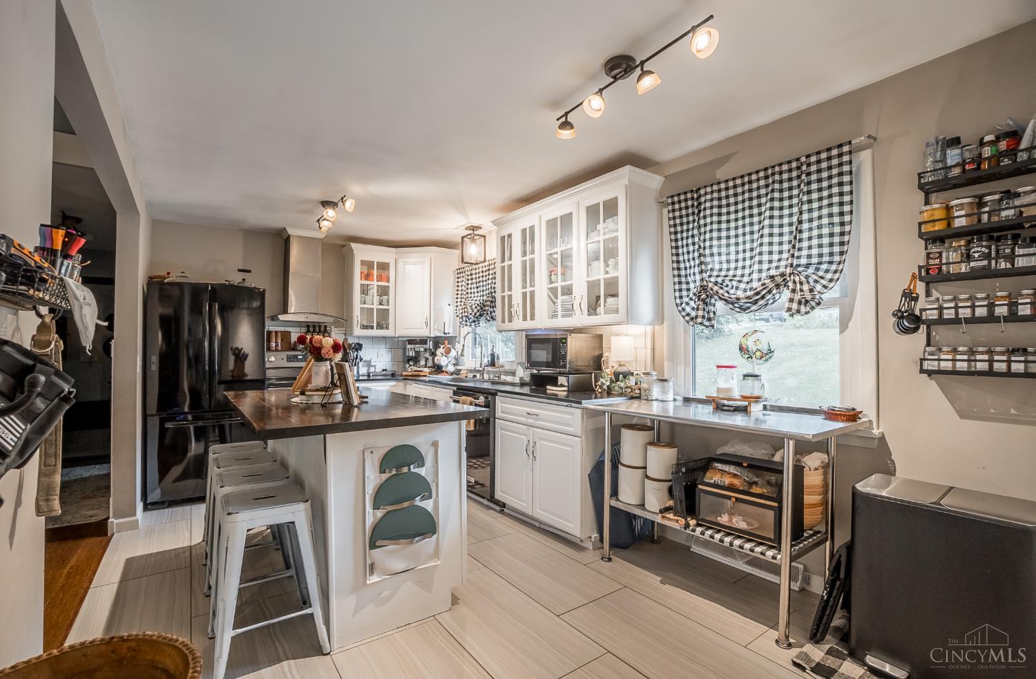 4117 Lisa Lane Property Photo 11