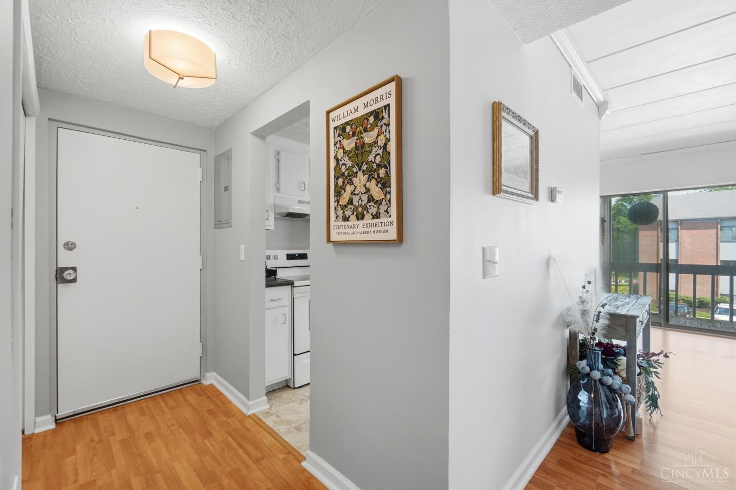 1120 Eagle Feather Circle Property Photo 6