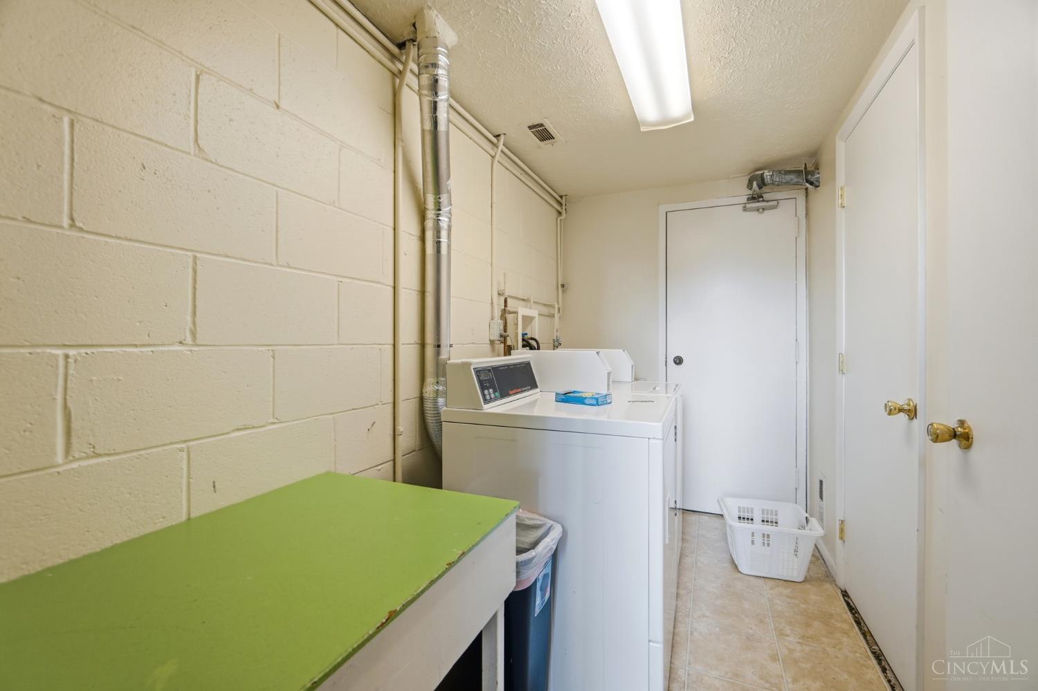 1120 Eagle Feather Circle Property Photo 36
