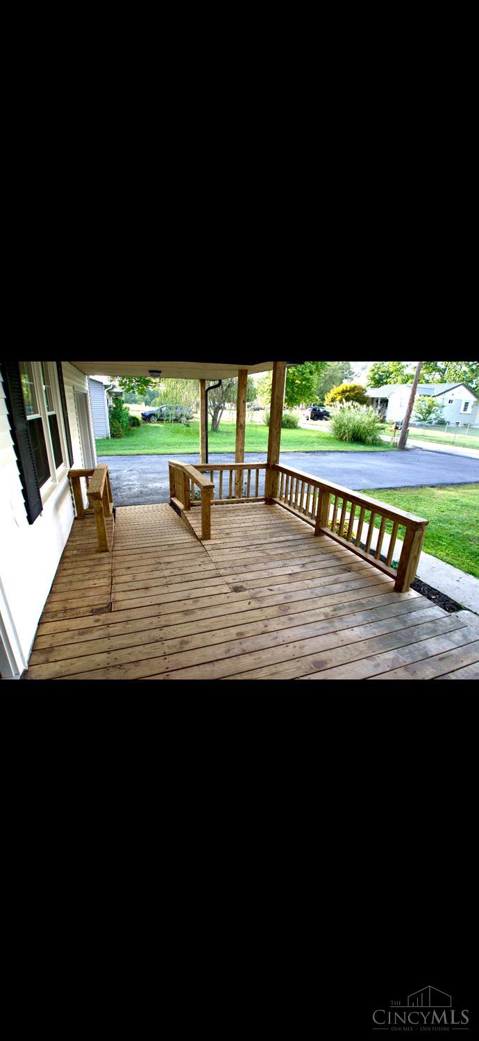 60 Maple Street Property Photo 7
