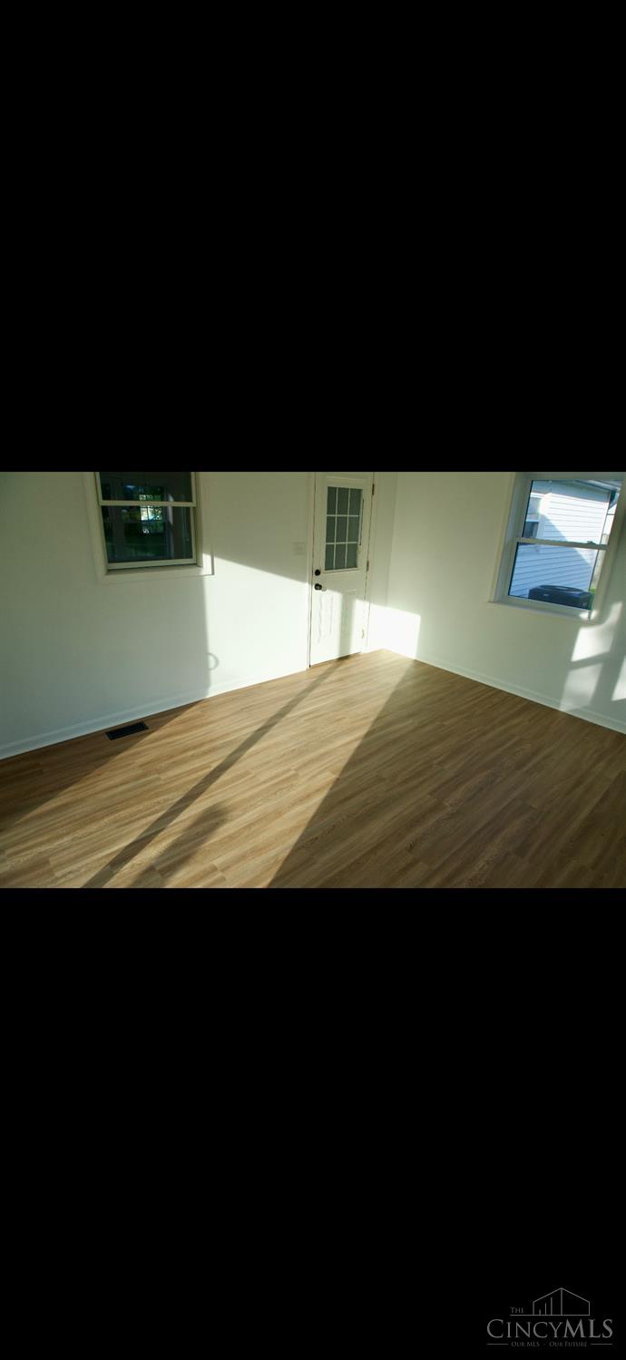 60 Maple Street Property Photo 15