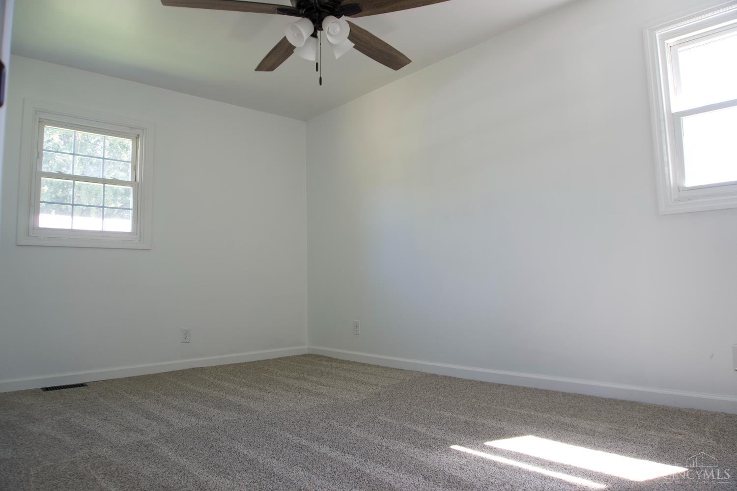 60 Maple Street Property Photo 22