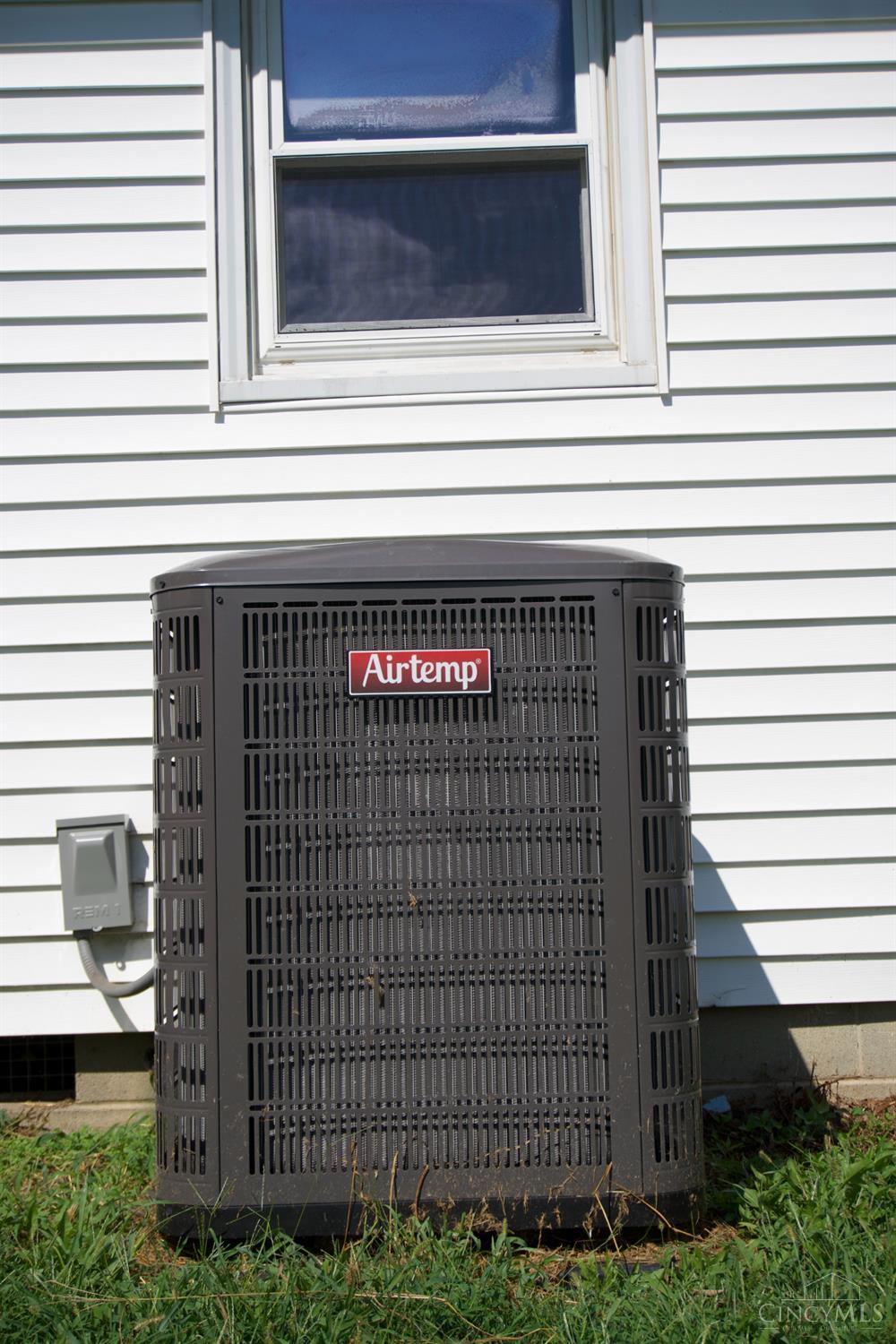 60 Maple Street Property Photo 29