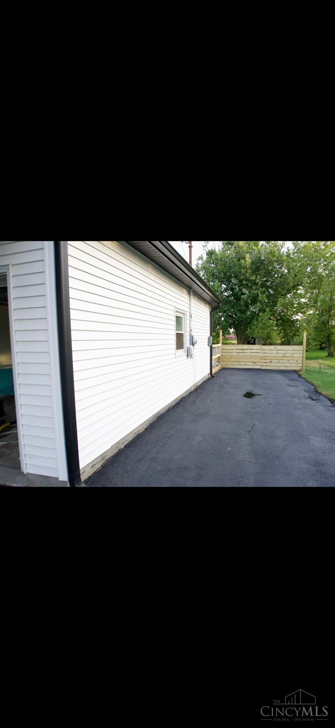 60 Maple Street Property Photo 31