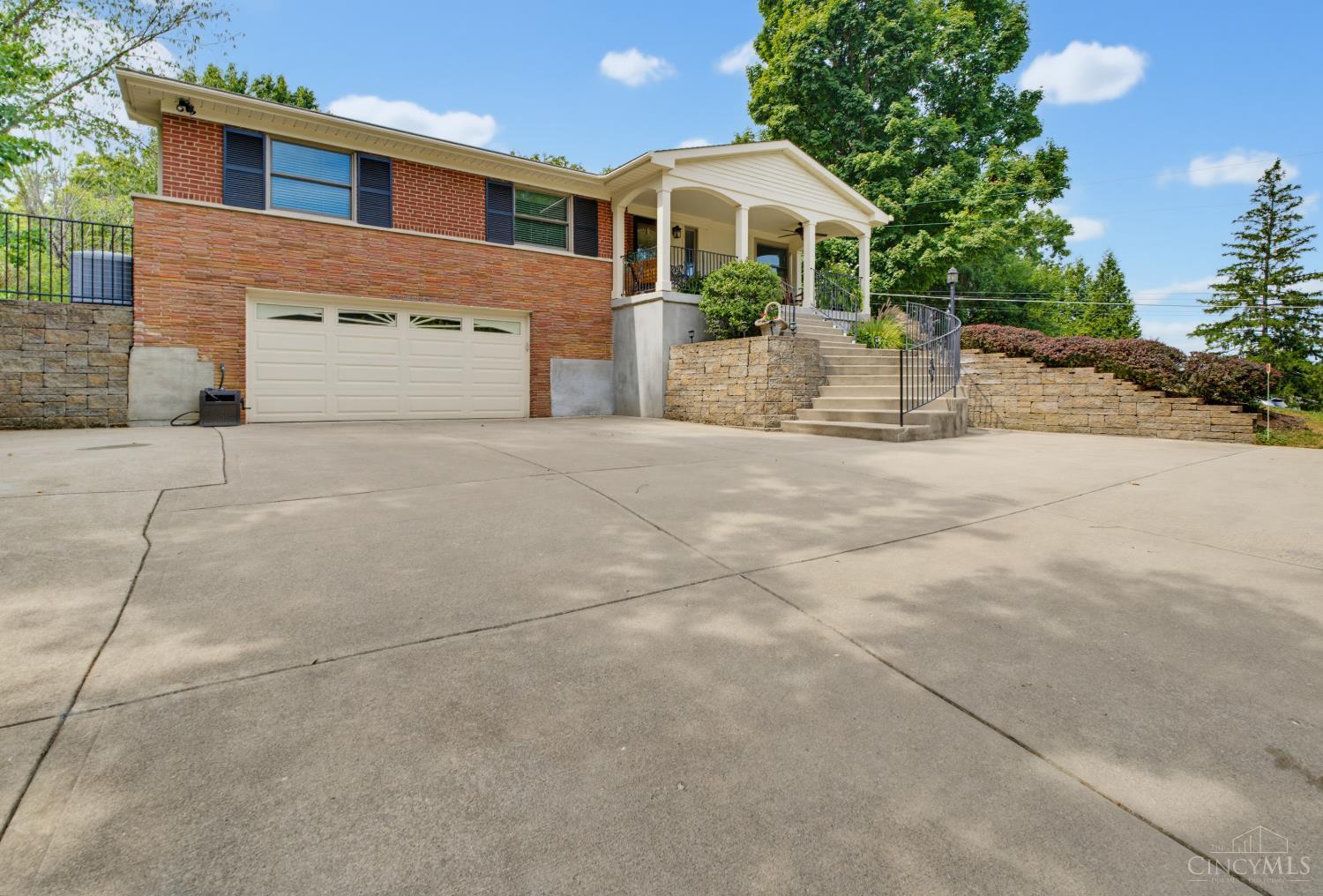 699 Eversole Road Property Photo 2