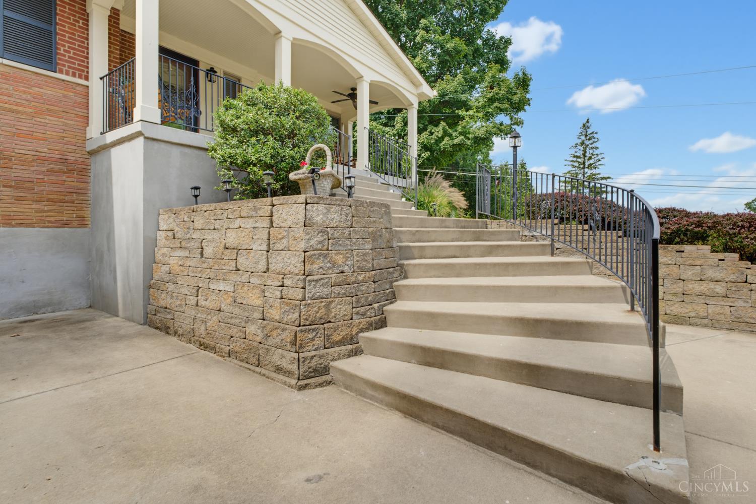 699 Eversole Road Property Photo 3