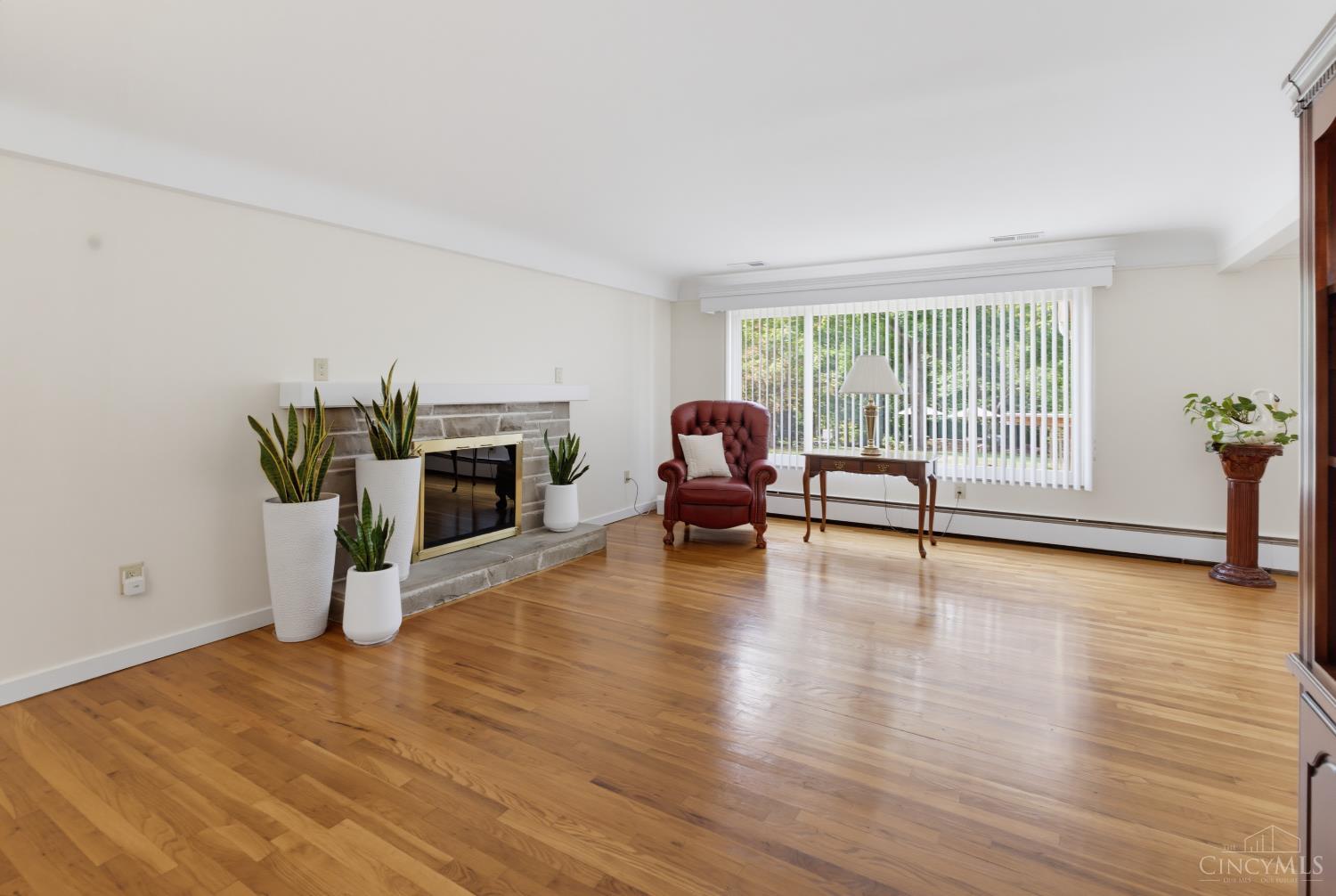 699 Eversole Road Property Photo 10
