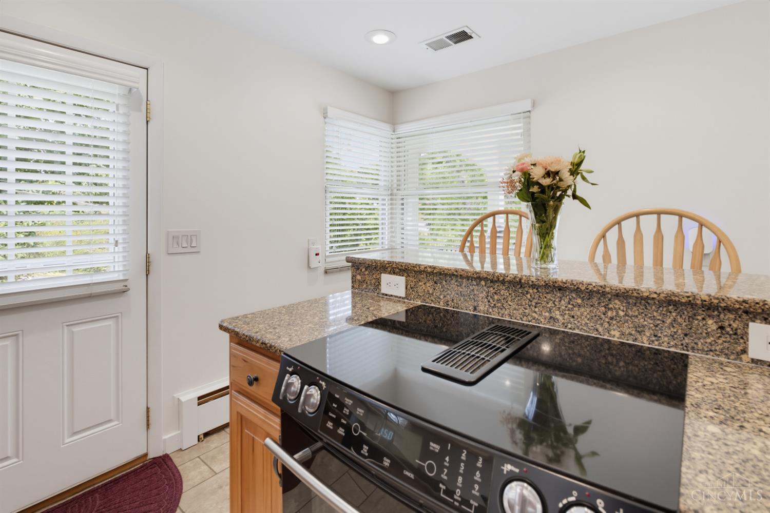 699 Eversole Road Property Photo 18