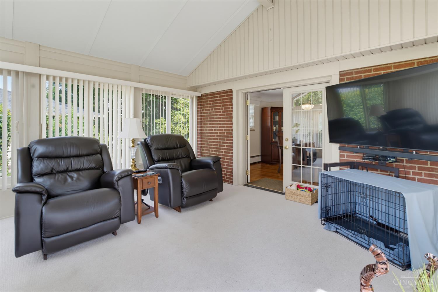699 Eversole Road Property Photo 23