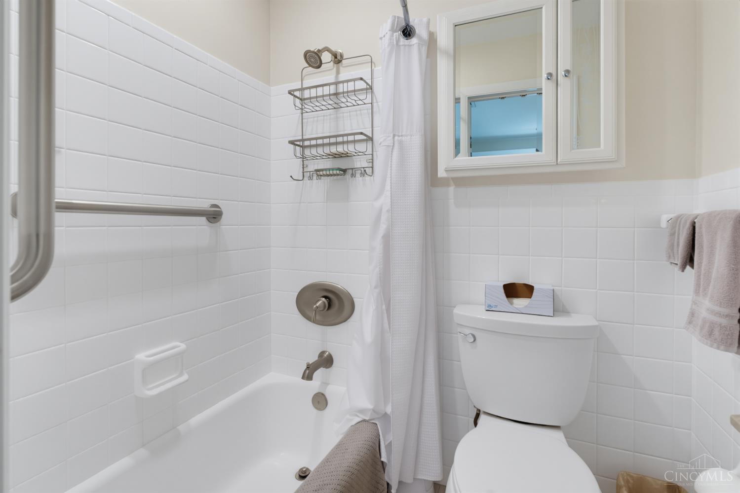 699 Eversole Road Property Photo 31