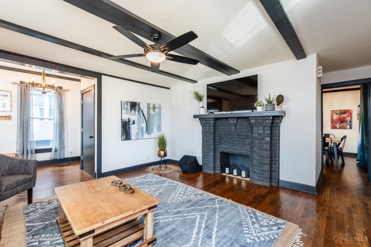 4559 Smith Road Property Photo 6