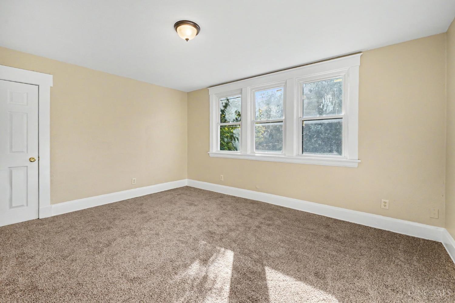 954 Elberon Avenue Property Photo 9