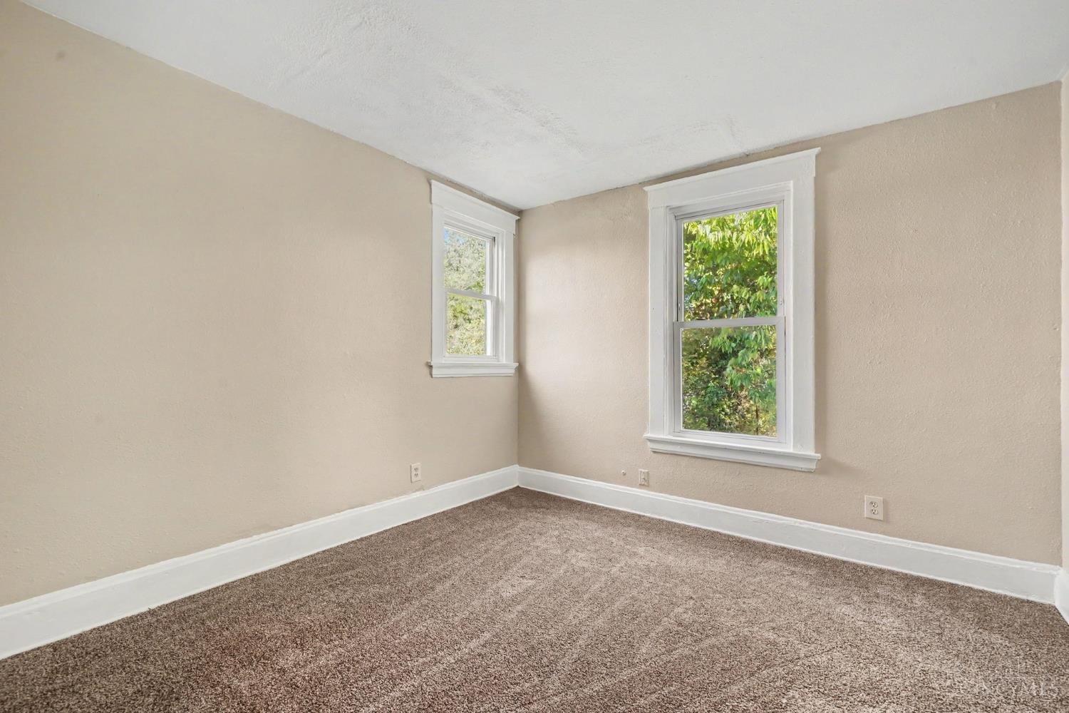 954 Elberon Avenue Property Photo 11
