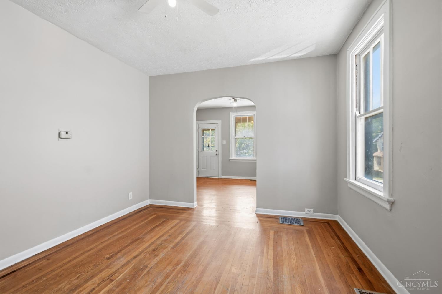 4526 Clearview Avenue Property Photo 6