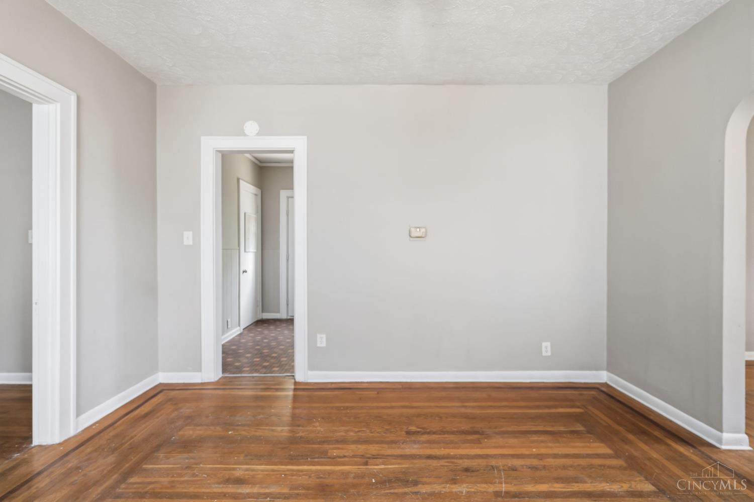 4526 Clearview Avenue Property Photo 9
