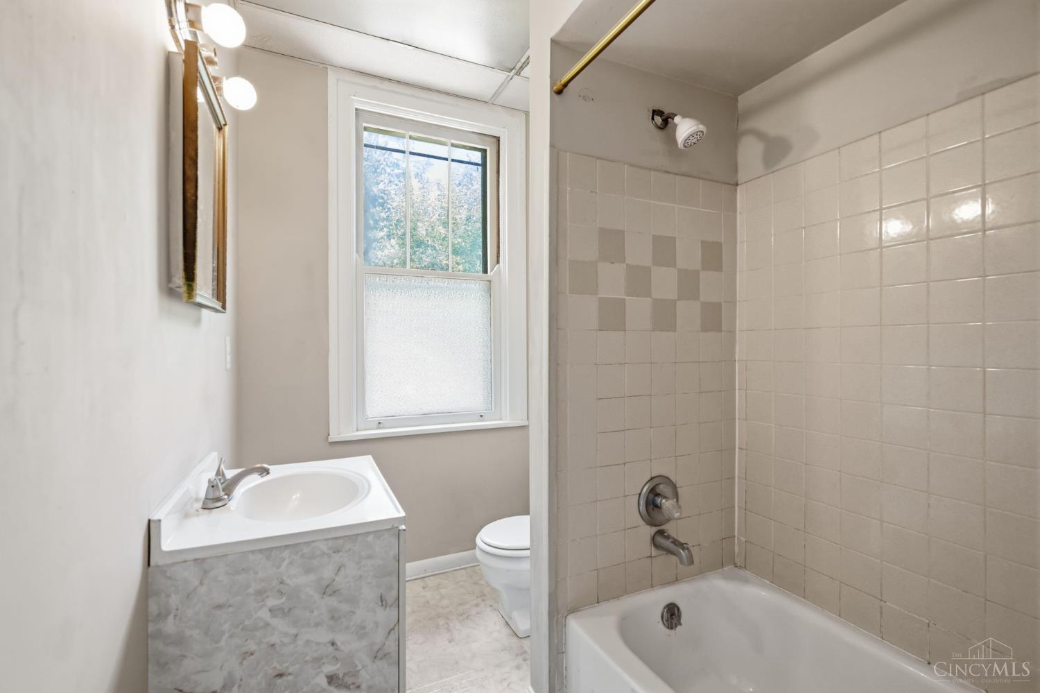 4526 Clearview Avenue Property Photo 18
