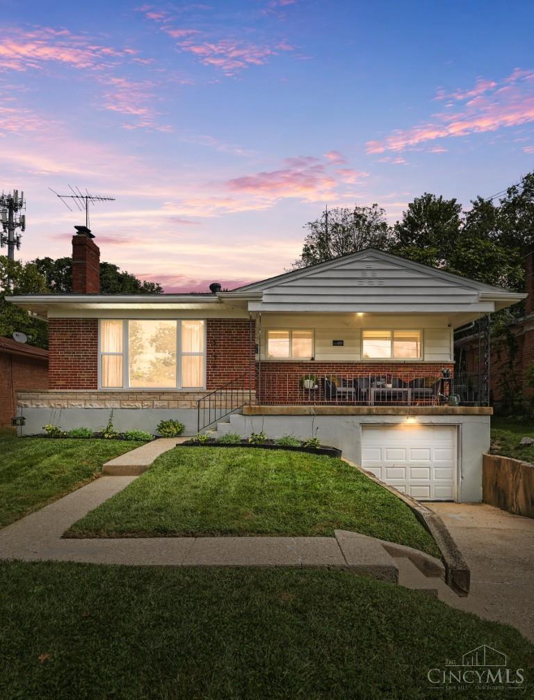 6136 Tahiti Drive Property Photo 1