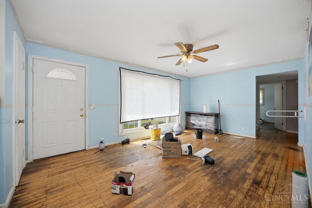 588 Valleyview Drive Property Photo 5