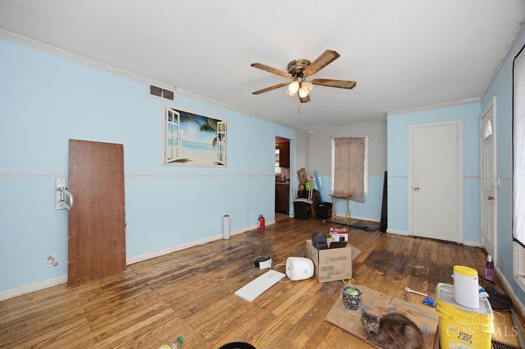 588 Valleyview Drive Property Photo 7
