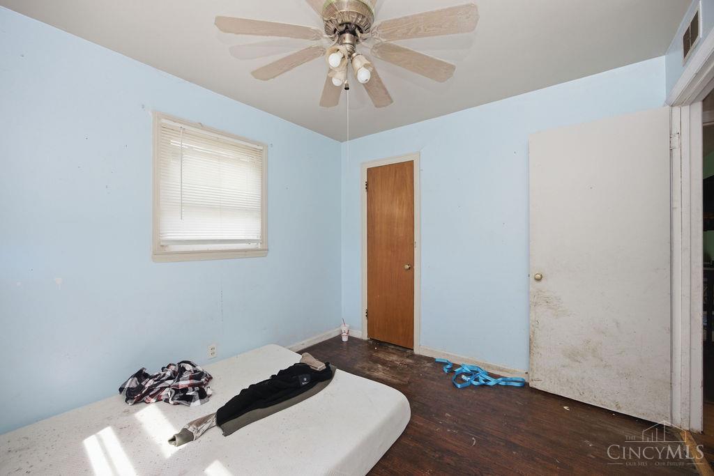 588 Valleyview Drive Property Photo 12